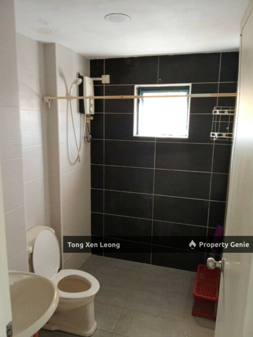 2 Bedroom Unit For Sale @ Casa Lago