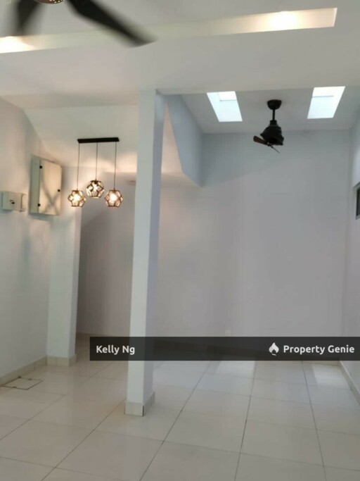 Cluster Semi D Partly Furnished Periwinkle At Bandar Rimbayu For Rent