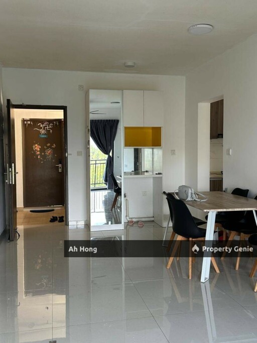 Tampoi / Central Park / 2bedroom / Partially Furnished