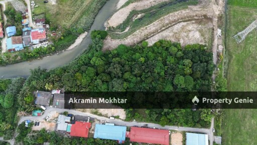 Tanah Geran Individu Kampung Paya Jaras Hilir Sungai Buloh Selangor .