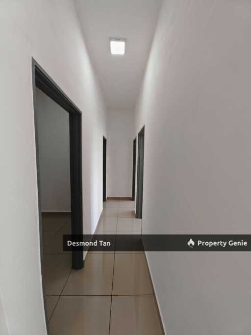 Kalista 2 RM 1100 Semi Furnished ( Below Market Value)
