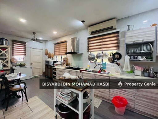 FULLY RENOVATED 2.5 STOREY SEMI DETACHED, PUNCAK BANGI SEKSYEN 6, BANDAR BARU BANGI.