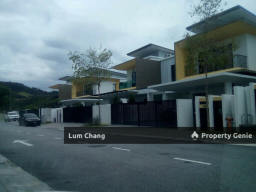 Latania @ Twin Palms Sungai Long