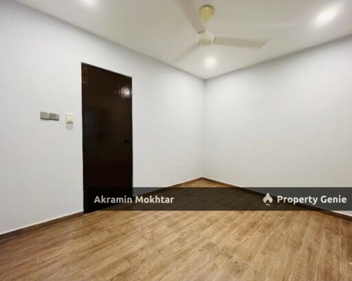 Freehold & Fully Renovated | 2 Storey Terrace Intermediate PU 10 @ Taman Puchong Utama, Puchong