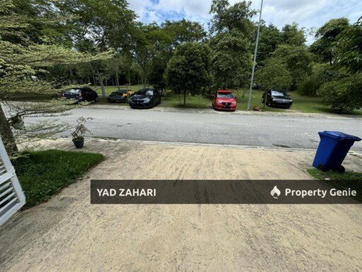 Aster Grove, Shah Alam | 3-Storey Superlink 5 Bedrooms | RM1.1M - Freehold, Below MV & Spacious Parking