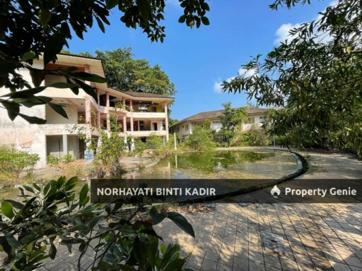 RESORT BESERTA TANAH 5.85 EKAR DI KG CHERATING