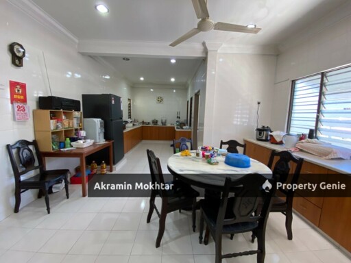 [CORNER] TMN UKAY PERDANA, 2 STOREY TERRACE