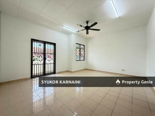 Double Storey Superlink Lorong Az Zaharah, Puncak Alam