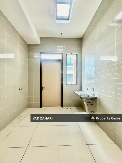Anggun Kirana, Shah Alam | 3-Storey Superlink 6 Bedrooms | RM2.5M - Facing Open, Corner Lot & with Private Lift