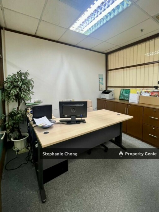 🔥 BELOW RM400 psf! Renovated Freehold Office @ Damansara Intan