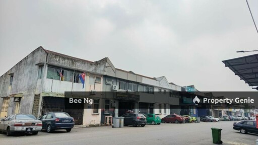 Taman Universiti / 1.5 Storey Terrace Factory