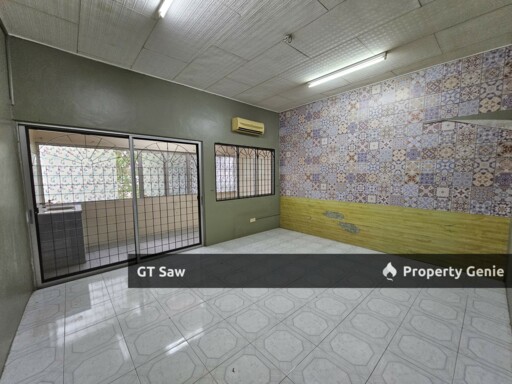 1.5 Storey Bungalow Taman Taynton View Cheras KL For Rent