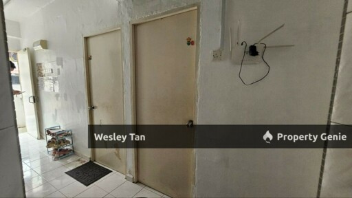 Anika Bachang Flat 3 Rooms Renovated & Furnished Mid Floor Split Meter