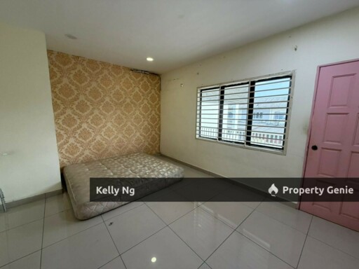 Double Sty House At Taman Klang Utama For Rent