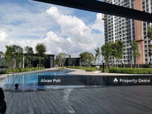 5 Star Facility &  Lake View