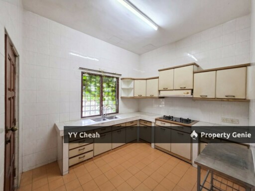 Jalan Kampar Ipoh Town Bungalow 10,400 sq ft For Sale Renovated, Facing North Huge Bungalow