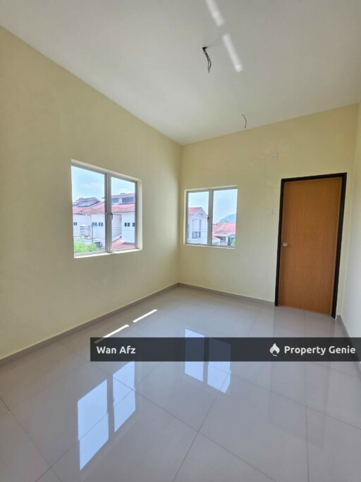 END LOT 2 TINGKAT TAMAN VILLA MUTIARA, JERANTUT
