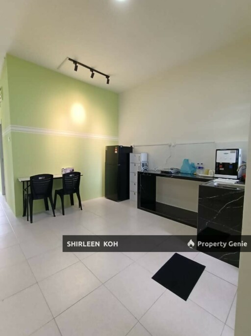 Female Room for Rent at Suriamas Suites Condominium @ Larkin JB Town