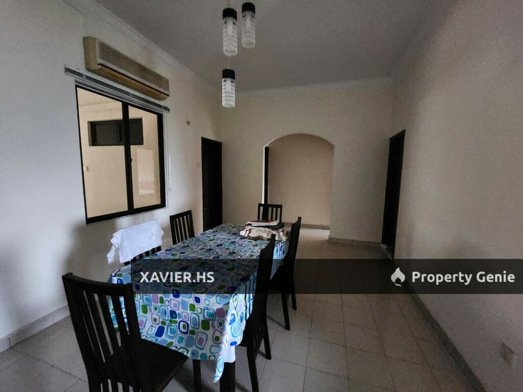 Putri Indah Condominium, Stulang