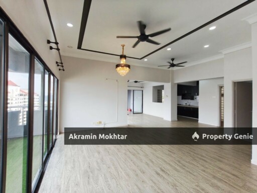 Partially Furnished & 2 Parking | Penthouse @ Vista Millennium Condominium, Puchong Perdana FOR SALE!
