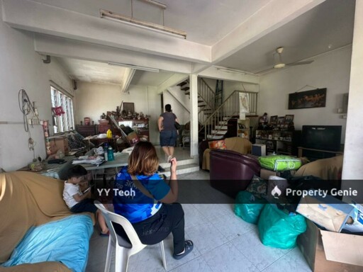 CORNER Kampung Lapan Double Storey Terrace
