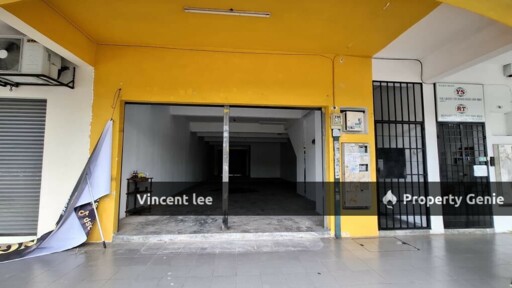 Taman Damai Utama, Bandar Kinrara, Puchong [Ground Floor Shop]  Facing Main  Road and Kinrara Residence