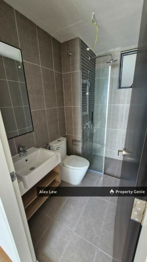 Kensho Residence Brand New Unit For Sales with 2 Carparks, KL City View, near Supermarket, Restaurant, and Cafe. Easy Access to Main Road to PJ and KL.