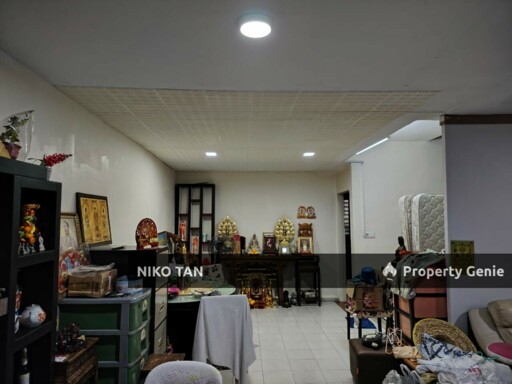 Jalan Bakawali Double Storey With Fully Renovated at Taman Johor Jaya