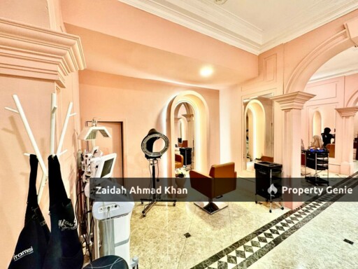 SEKSYEN 7 SHAH ALAM SHOPLOT 3  STOREY FOR SALE JALAN PLUMBUM SEKSYEN 7 SHAH ALAM TENANTED AT 12.8K