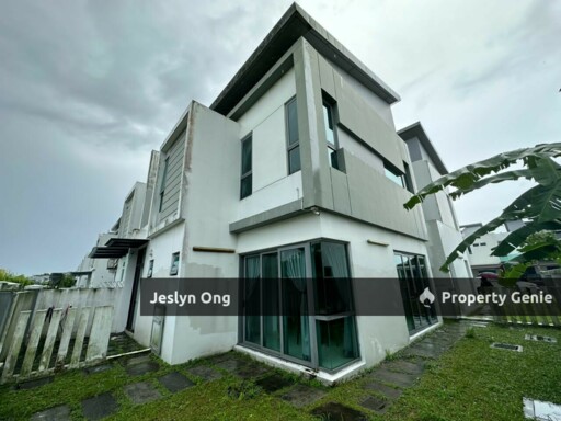 2 Storey Semi D @ Sunway Lenang Heights Taman Molek for Sale