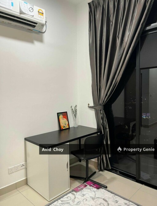 Twin Tower Residence, Balcony Room for Rent