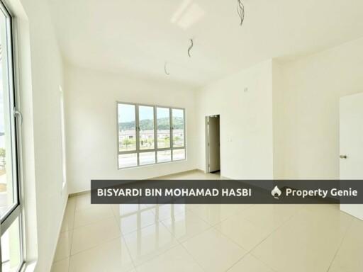 CORNER & FACING PLAYGROUND 2 Storey Terrace Tiara Sendayan, Labu Seremban.