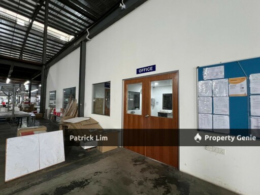 Factory / Warehouse For Rent @ Taman Perindustrian Krubong