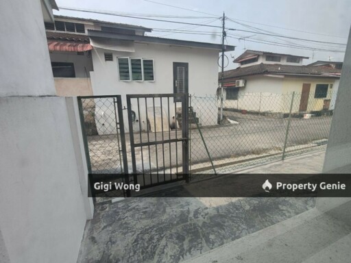 For Rent Double Storey Endlot House