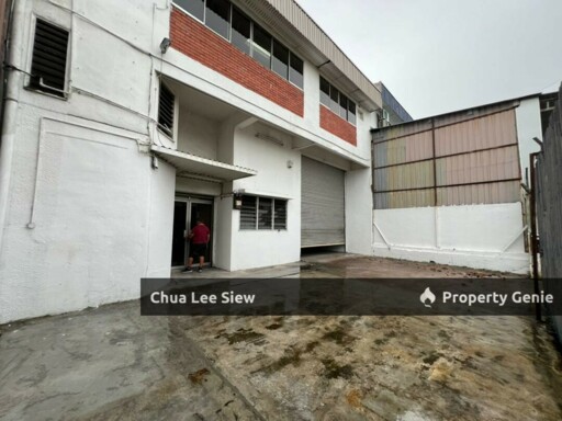 For RENT 🔔1.5 Storey Factory 📍Desa Cemerlang
