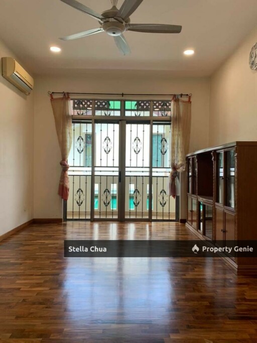 2.5 Storey Cluster Intermediate Lot @ Austin Height / Mount Austin For Sale