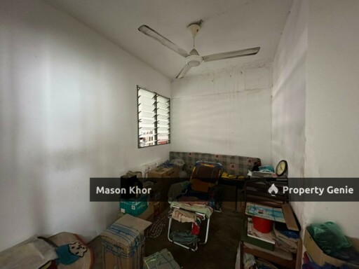 TAMAN BENDERA FLAT 500sf ORIGINAL HIGH FLOOR RELAU