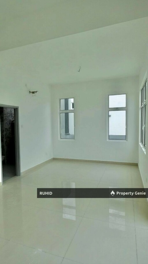 Freehold 4R4B Cluster House For Sale in Taman Bestari Indah Ulu Tiram