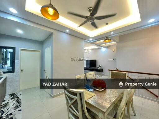 Crescent Park, Bukit Mahkota, Kajang | Townhouse 3+2 Rooms | RM640K - Fully Furnished, Renovated With Bigger Upper Unit