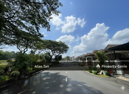 Facing Open Field / Padang!! Air Putih, Kuantan