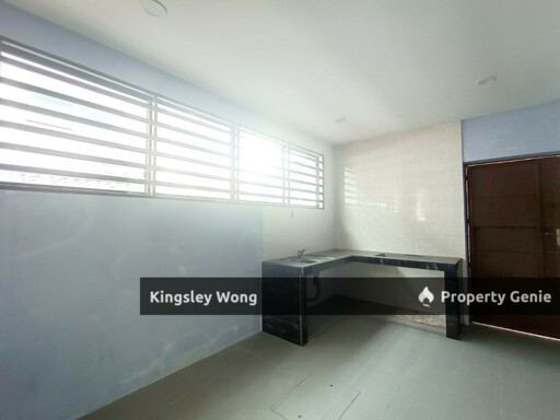 Taman Song Choon 2.5 Storey Semi-D Facing North East Near Lapangan Perdana Pengkalan