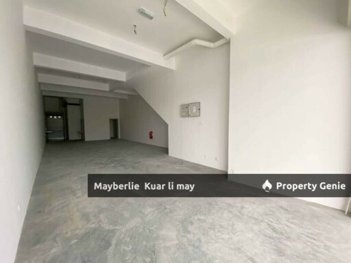 Medan Puteri BTP Rm1.85mil 3 Storey Shoplot