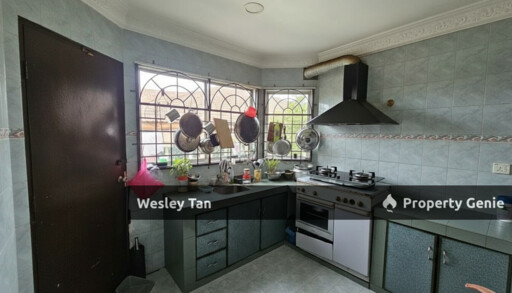 Single Storey SemiD Ayer Keroh Fully Extended 5rooms Extra Garden Area