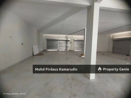SAIZ KEDAI YANG LUAS DI BALOK PERDANA