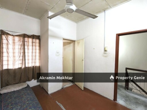Facing Open  Double Storey, Lorong Az- Zaharah  Seksyen 10, Puncak Alam 