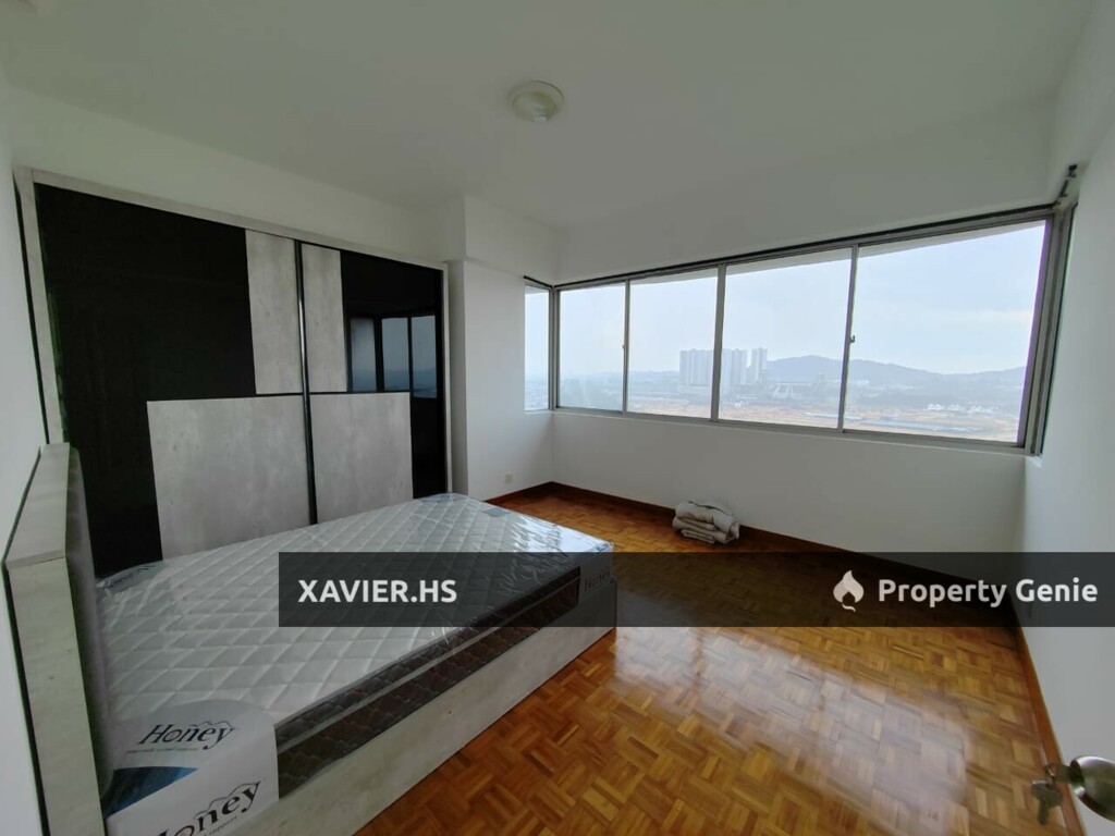 The Country Tower Seri Alam Masai