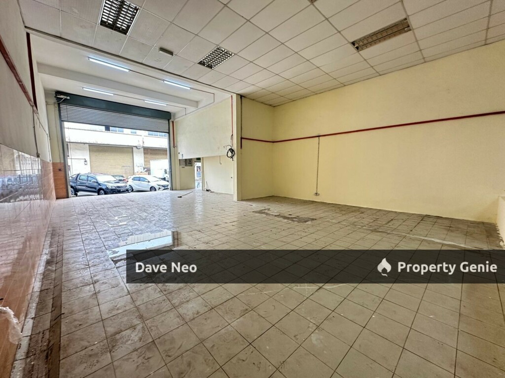 Taman Perinduatrian Dato Yunus Sulaiman • 1.5-Storey Terence Factory • Near Lima Kedai