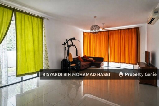 Corner Lot Unit Front & Back Facing Playground, (Corner Lot) Double Storey Terrace House Summerglades, Cyberjaya.