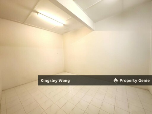 Taman Mas, Falim 2.5 Storey Terrace House Near Menglembu First Garden Basic Condition