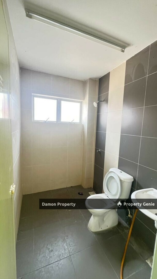 Lahat Mines Lakeside New Condition Double Storey House Sale